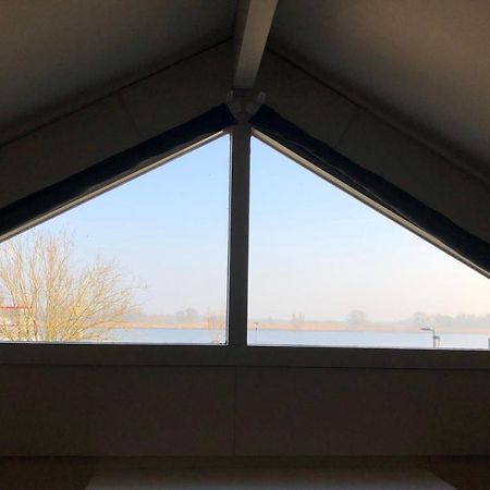 Bed And Breakfast De Biesbosch - In 'T Riet Drimmelen Exterior foto