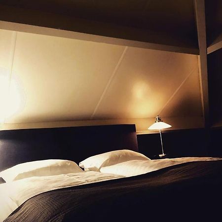 Bed And Breakfast De Biesbosch - In 'T Riet Drimmelen Exterior foto