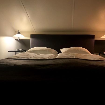 Bed And Breakfast De Biesbosch - In 'T Riet Drimmelen Exterior foto